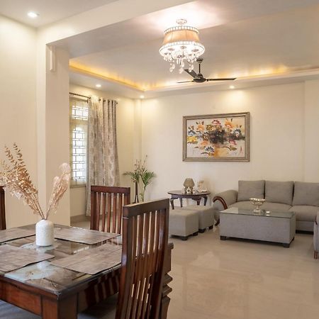 Bed and Breakfast The Urban Grandeur 1 Guwahati Exterior foto