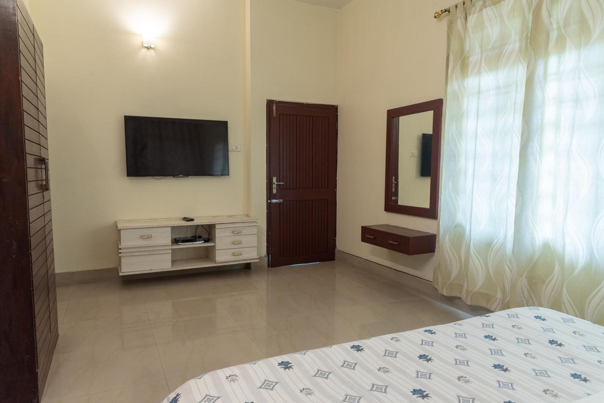 Bed and Breakfast The Urban Grandeur 1 Guwahati Exterior foto